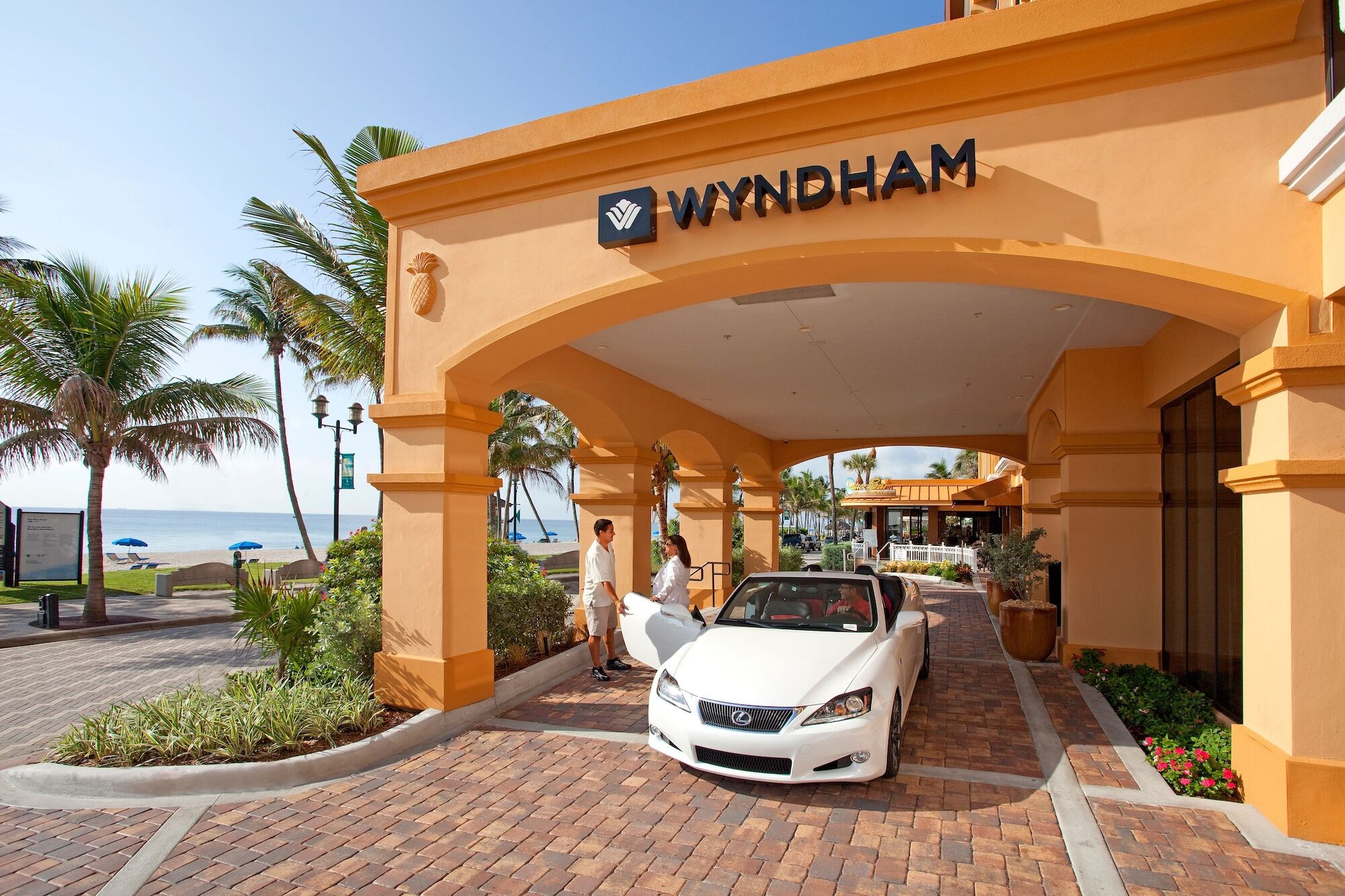 Wyndham Deerfield Beach Resort Exterior photo
